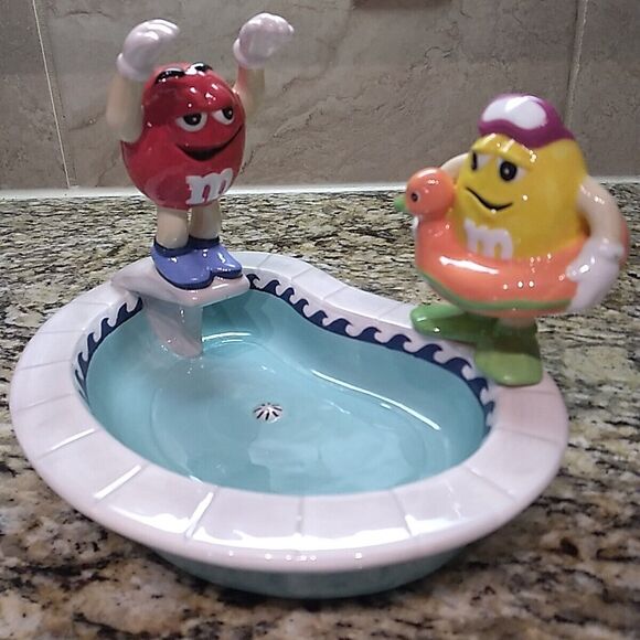 M & M's Ceramic Swimming Pool w/ Diving Board Shaped Candy Dish By Mars - Picture 8 of 9